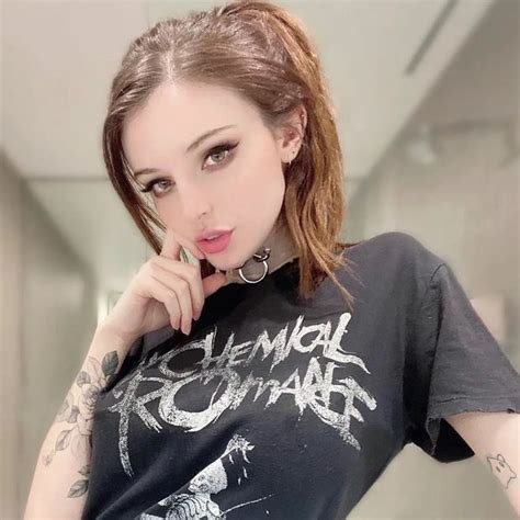 Dainty Wilder Vidéos Porno .